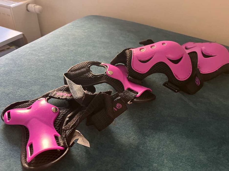 Zestaw ochraniaczy i kask