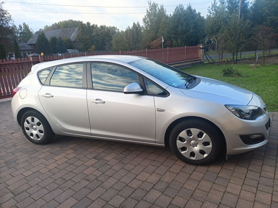 Astra J  bezwypadkowy LPG Stag