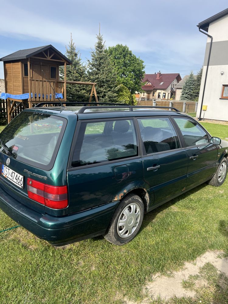 VW Passat B4 kombi , benzyna .