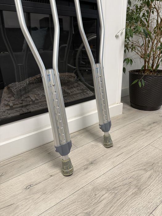 Регульовані алюмінієві милиці Doctor Life | Алюминиевые костыли