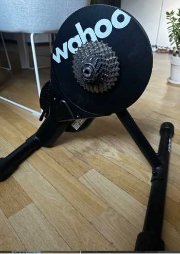 Wahoo Kickr core Trenażer interaktywny rowerowy + Kaseta 11 rz.