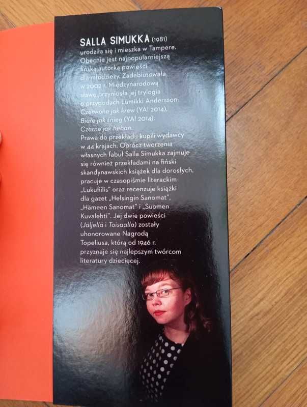 Czarne jak heban - Salla Simukka