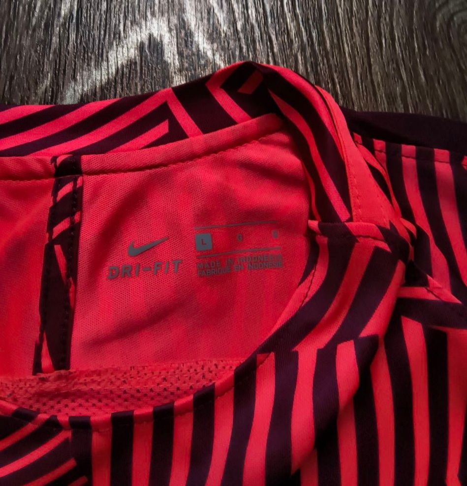 Мужская спортивная футболка свитшот худи Nike Pro combat размер M-L