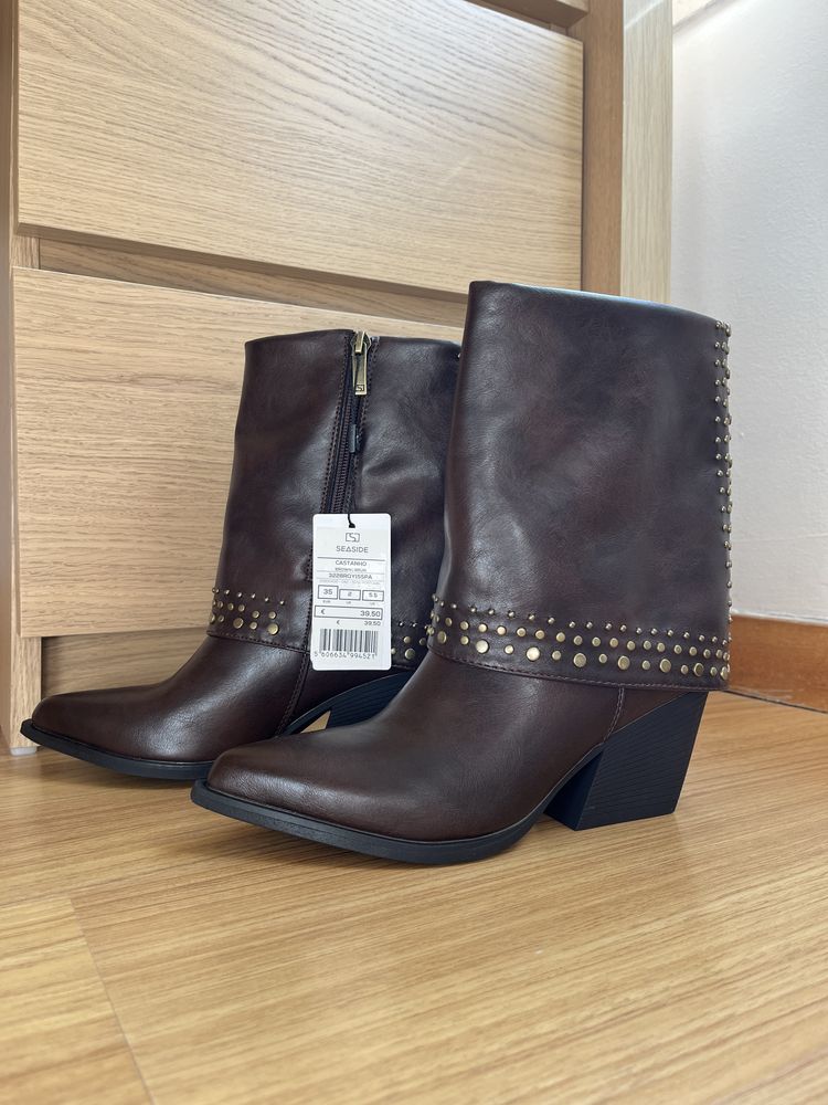 Botas Castanhas com Tachas Seaside