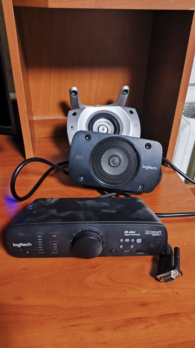 Акустична система Logitech 5.1 Z906 без сабвуфера (опис)