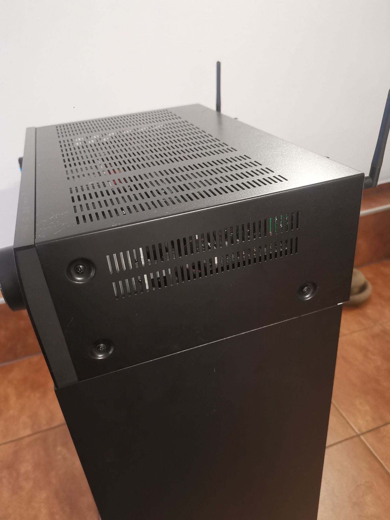 Denon amplituner