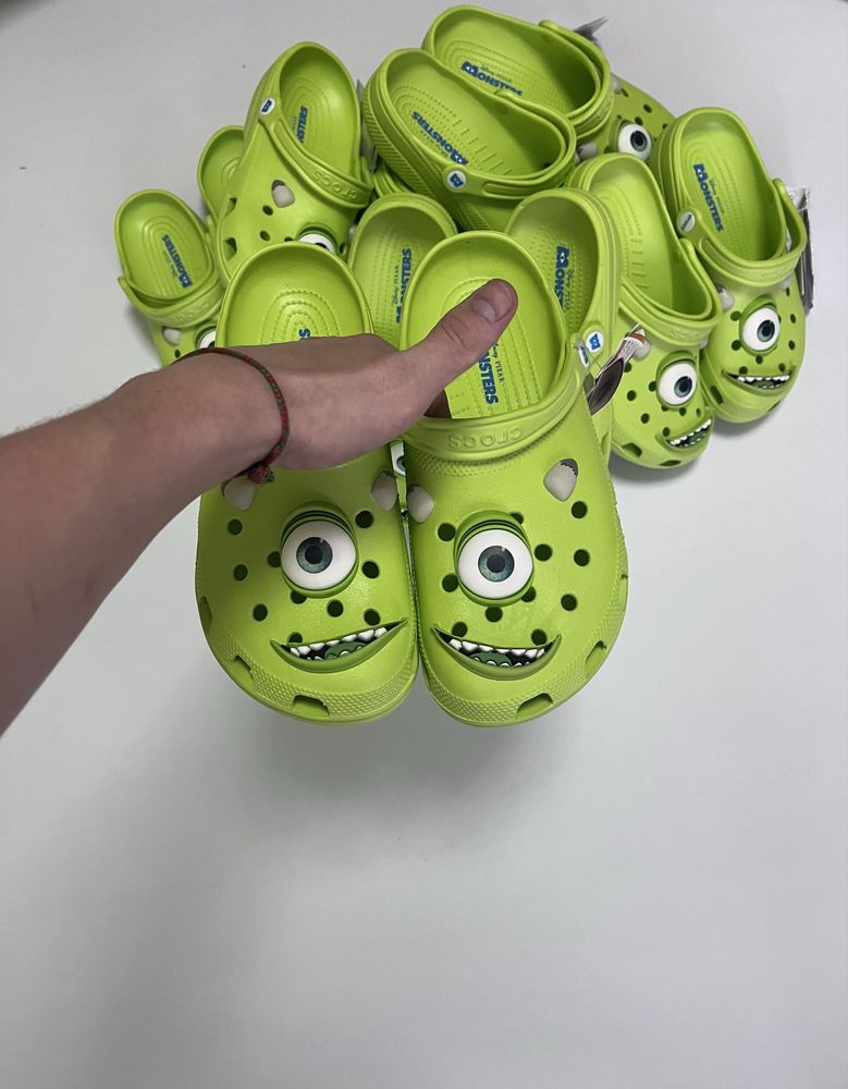 Crocs Mike Wazowski polar mcqueen minions