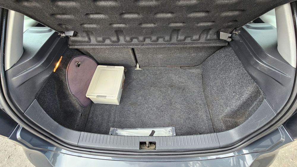 Seat Ibiza 2006 року