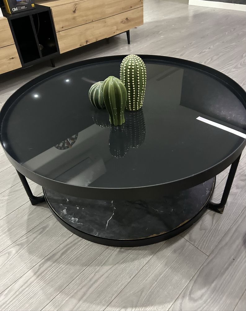 Mesa de Centro FROTORP com Vidro – Estado Usado, Preço Bom