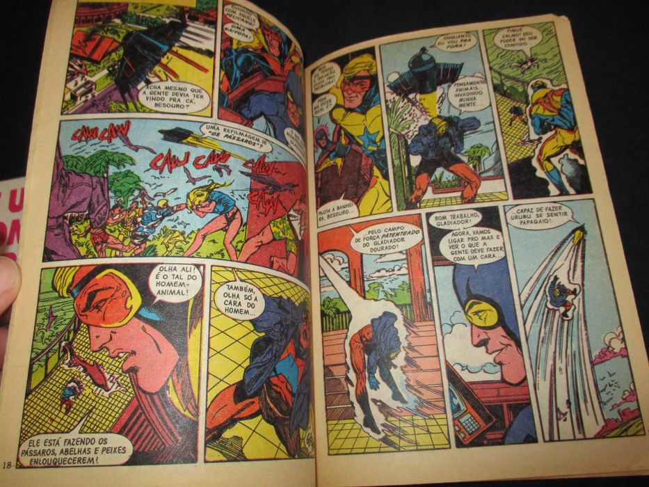 Livros Revista BD Invasão Abril DC Comics 1990