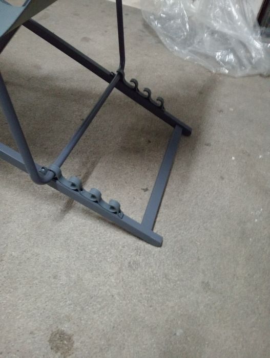 Cadeiras reclináveis metal