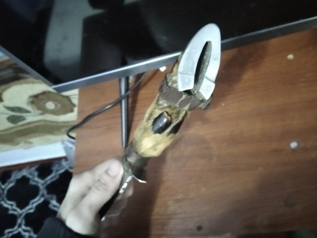 Нож Scorpion з ручкою ніжкою Оленёнка