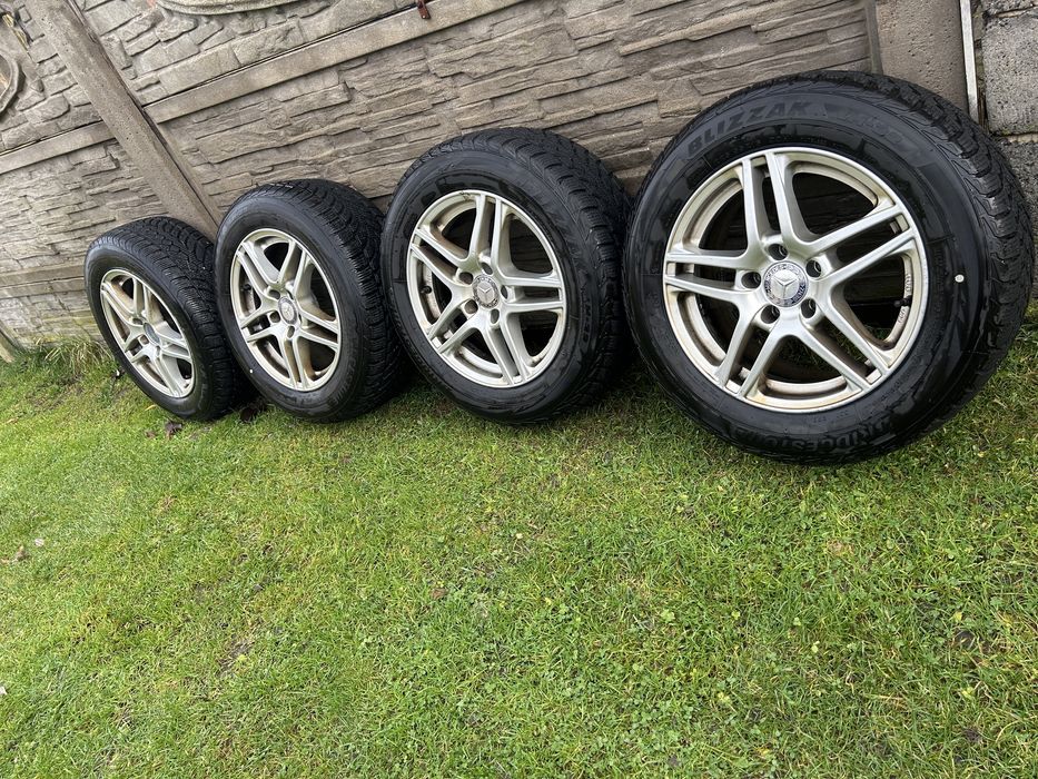 Alufelgi z oponami zimowymi Mercedes 16