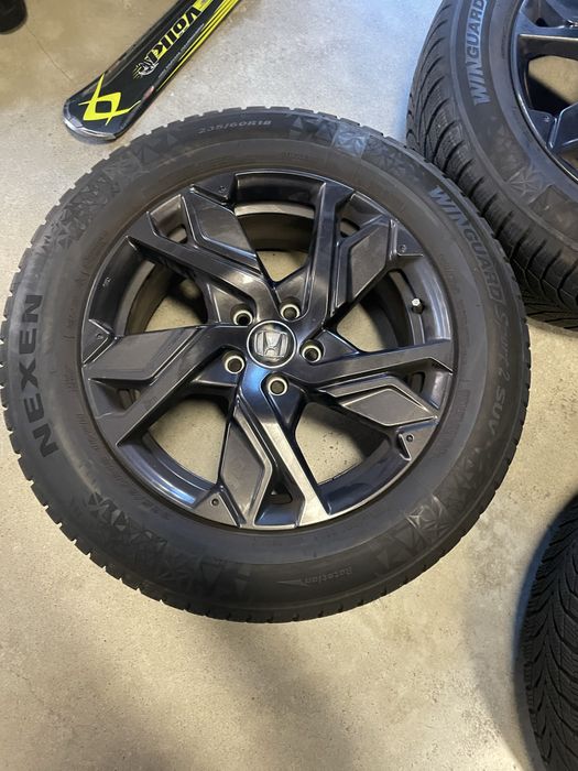 Opony felgi 18 Honda CRV zimowe czarne