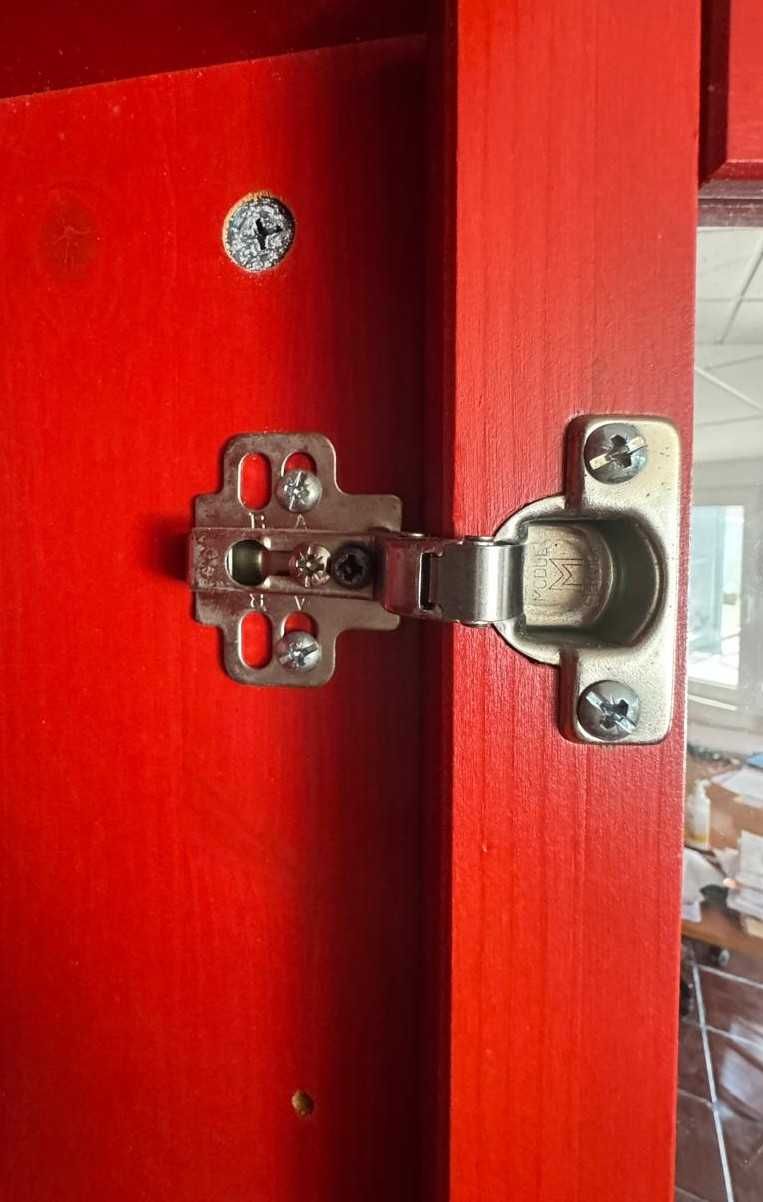 Estante em pinho c/portas de vidro, vermelho
