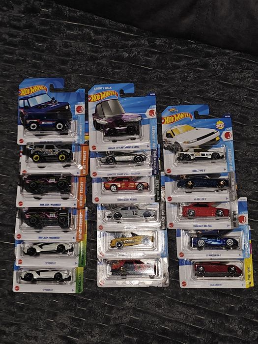 Машинки Hot Wheels 2023-2025