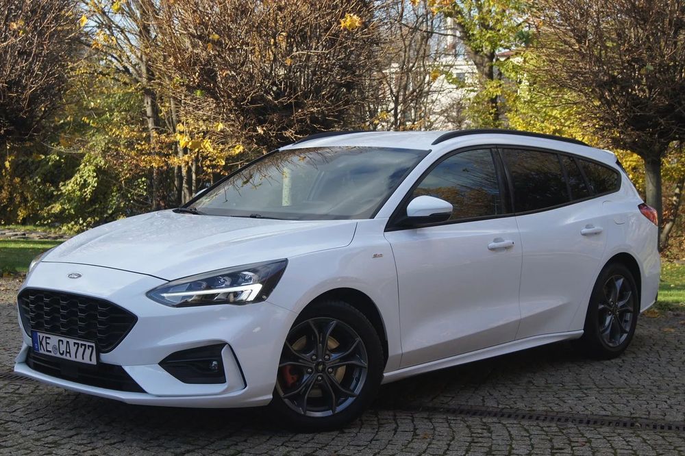 Ford Focus ST LINE 1.5 120KM VIRTUAL B&O NAVI hak PDC Oryginał Bezwypadkowy TOP