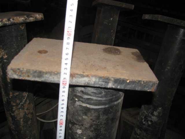 Стійка опорна з підп'ятником 1,4 м.