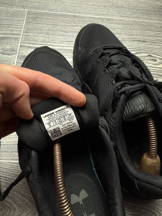 Кроссовки мужские Under Armour Размер 46 стелька 30см
