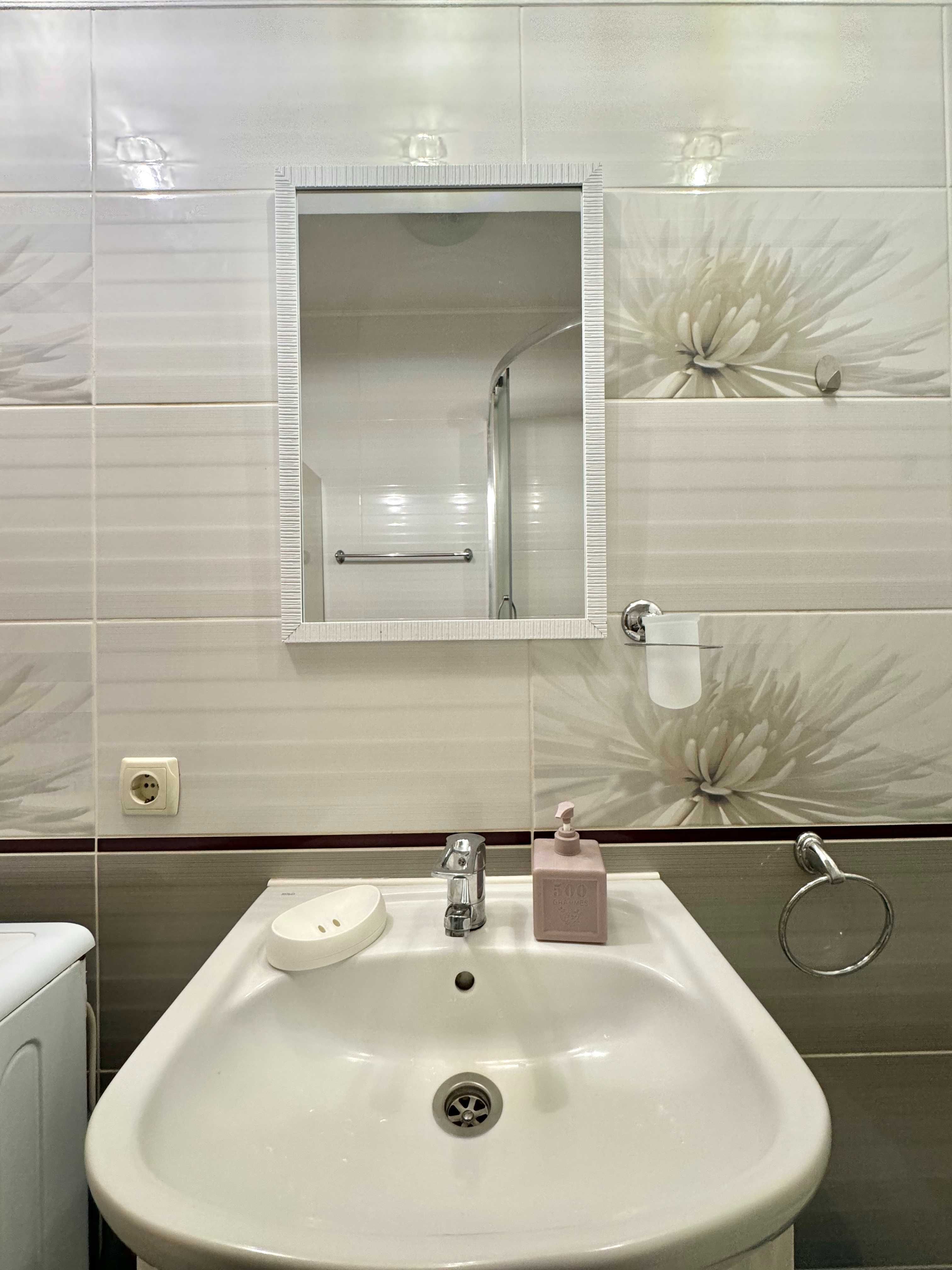 ApartPoltava 100кв м затишку в серці міста, центр, СВІТЛО ЗАВЖДИ