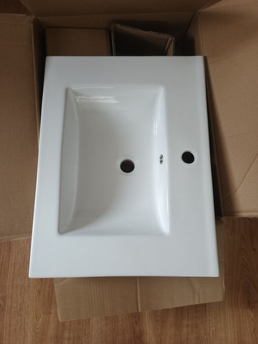 Umywalka 60 nieużywana