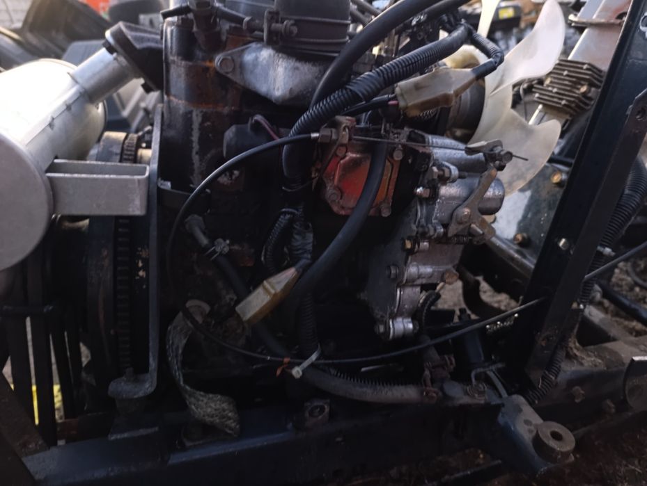 Kosiarka traktorek ISEKI sg15 silnik ISEKI czesci