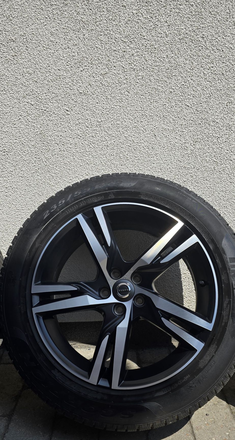 Koła opony zimowe Volvo XC40 XC60 7.5Jx19H2 Et50.5 5x108