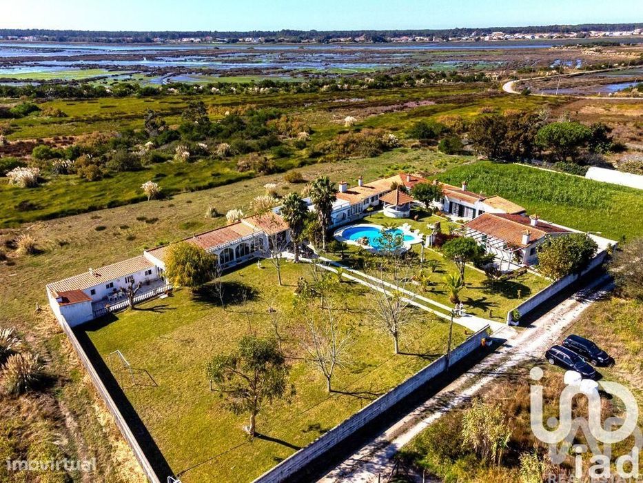 Quinta T4 em Ovar, São João, Arada e São Vicente de Pereira Jusã de 28