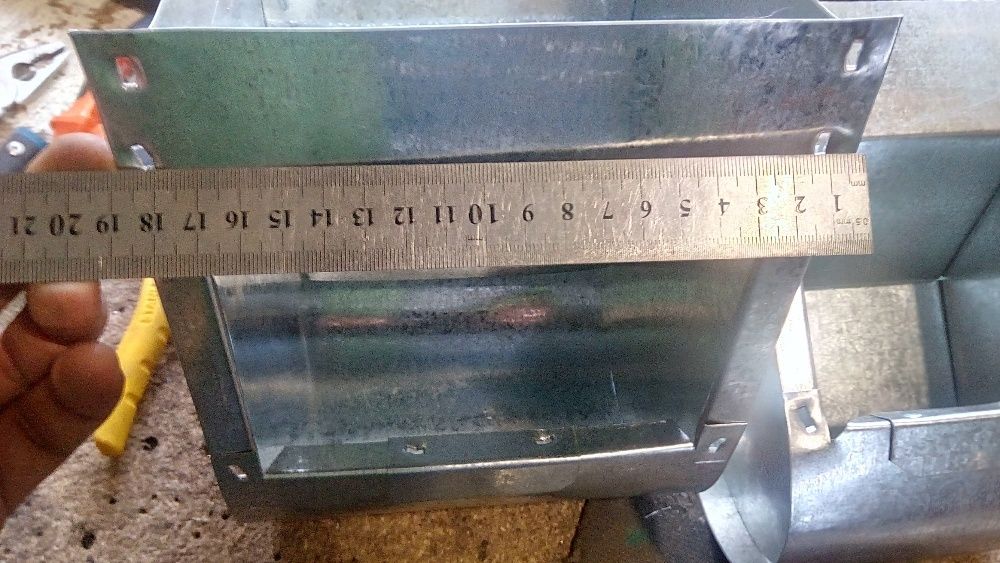 БК-16 "Богатир" Кормушка бункерна для колів ТМ"УніКрол"