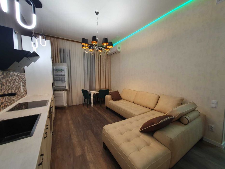 Продам большую 1 ком.кв. ремонт м. Левада, Центр, ул.Гольдберговская L