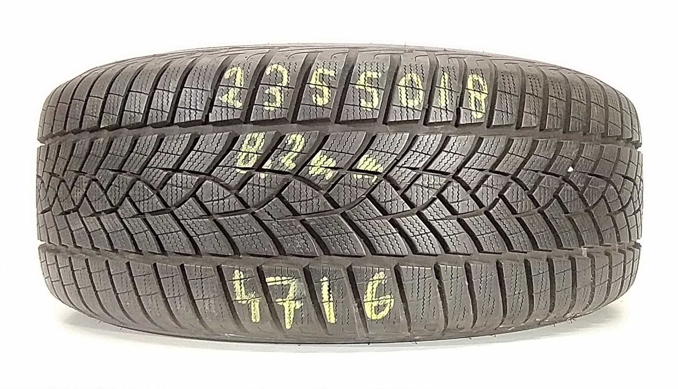 4x 235/50 R18 XL Goodyear UG GEN1 opony zimowe 8 mm / montaż