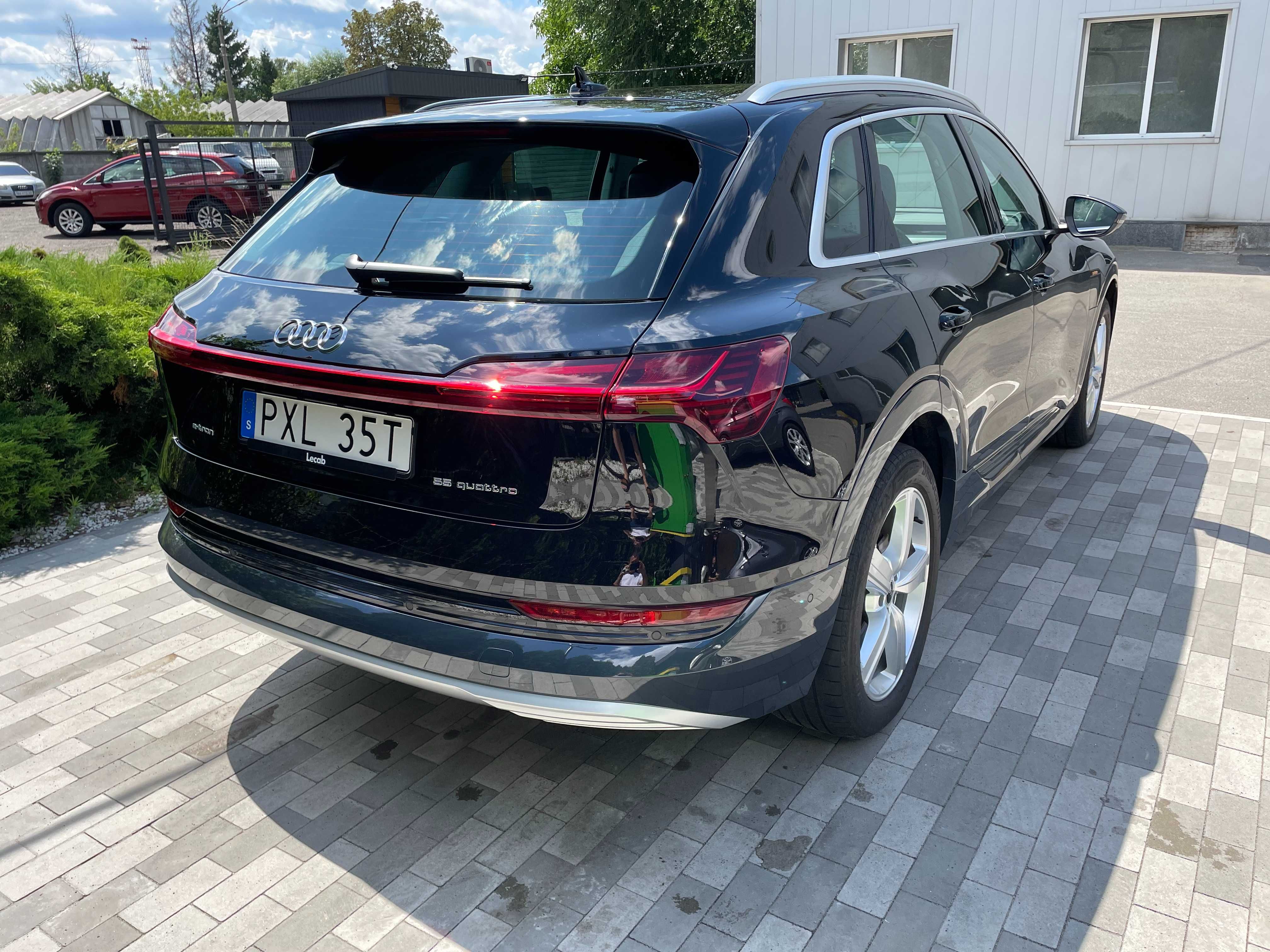 Audi E-tron 55 quattro 2021