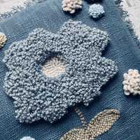 poduszka dekoracyjna kwiaty boho  punch needle