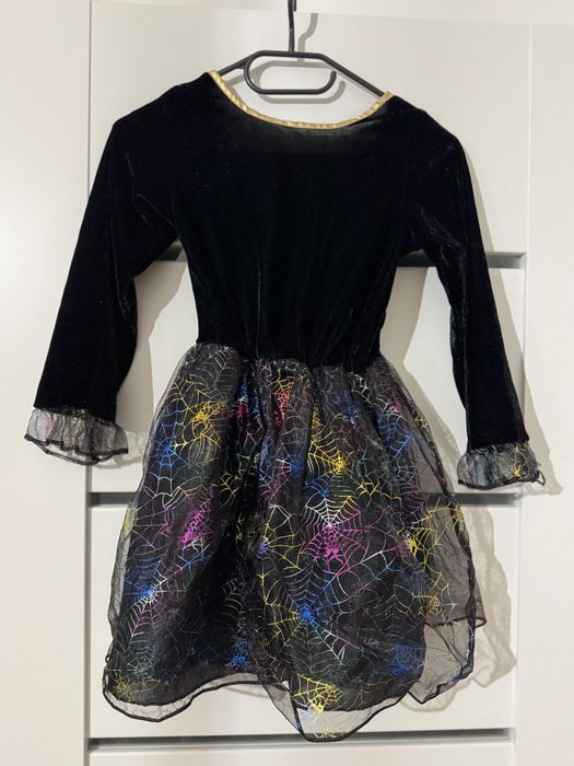 Sukienka karnawałowa w pajęczyny