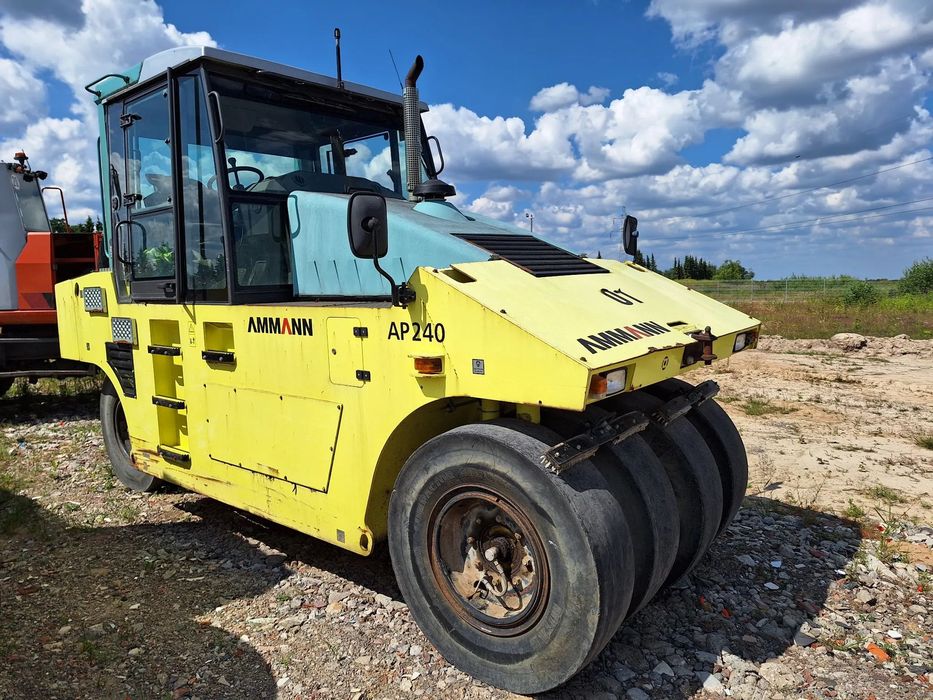 Ammann AP 240  Walec Amman AP 240 Guma-Guma