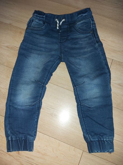 Spodnie joggery , jeansy chłopięce f&f rozmiar 104