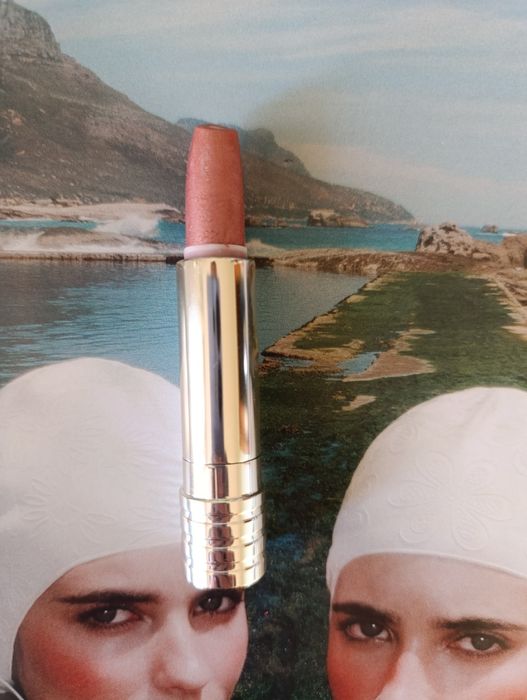 Помада clinique ( оригінал)