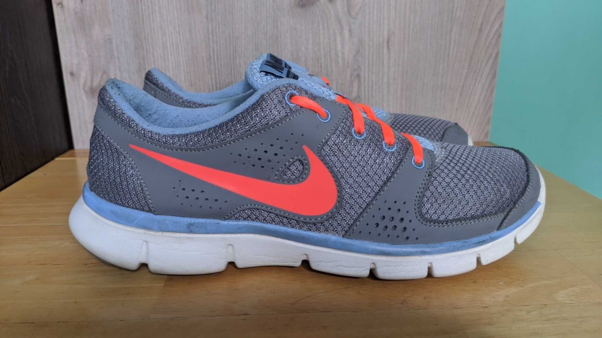 Кроссовки беговые Nike Flex Experience PN