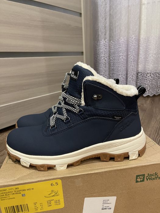 Жіночі зимові ботінки