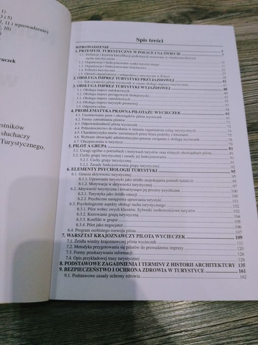 Kompendium Pilota Wycieczek pod Red. Z. Kruczka