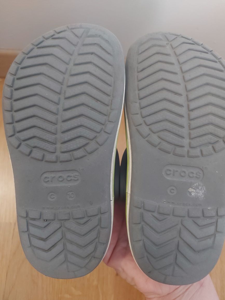 Klapki Crocs r. C10