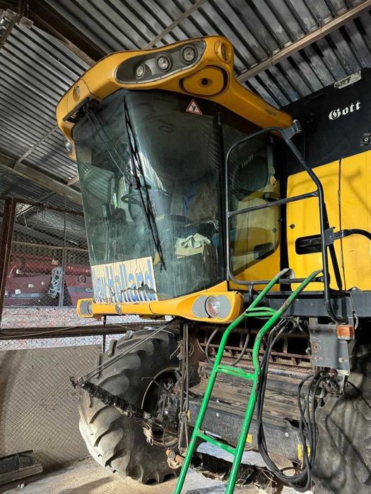 Комбайн New Holland CSX 7080 2008