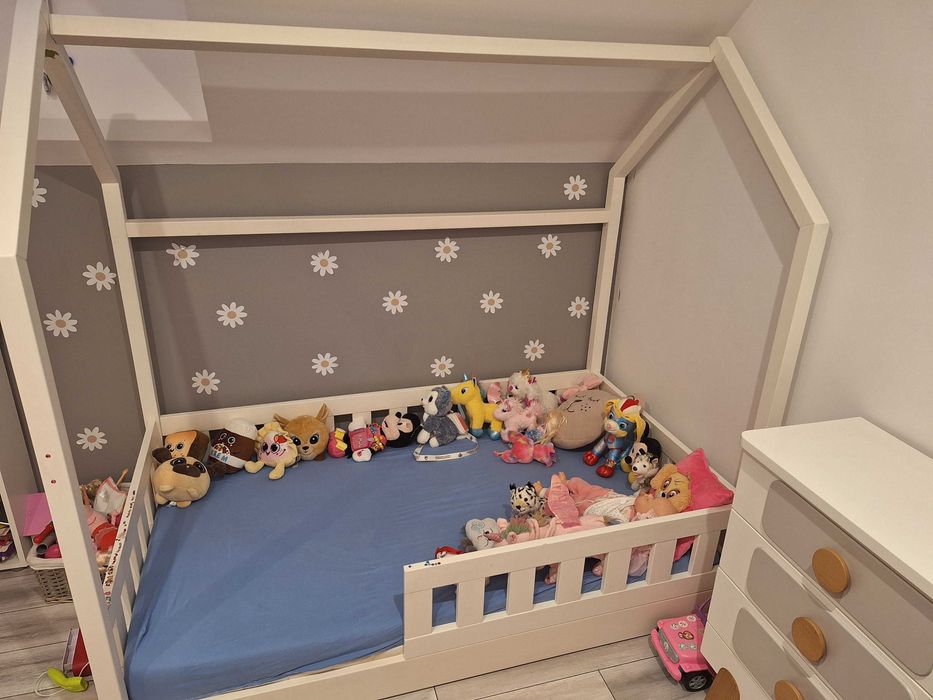 Łóżko domek dla dzieci białe