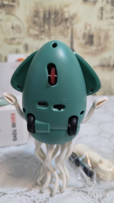 Танцюючий кальмар восьминіг музична іграшка на подарок в 3-ох кольорах