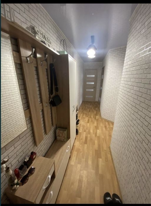 Продам! 2 к квартиру с ремонтом, кирпичный дом