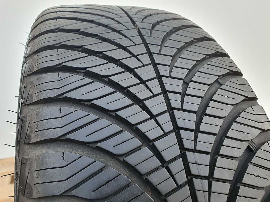 1x Opona całoroczna 215/55/18 GOODYEAR Vector 4Seasons Gen-2 SUV -7,5
