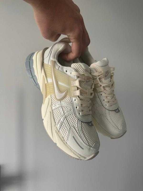 ОРИГІНАЛ Кросівки Nike V2K Run Pale Ivory