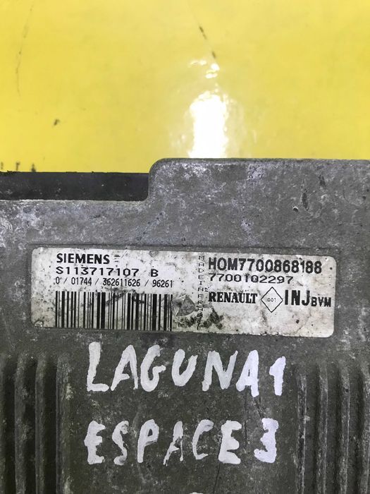Блок управління двигуном Renault Laguna s113717107 7700868188