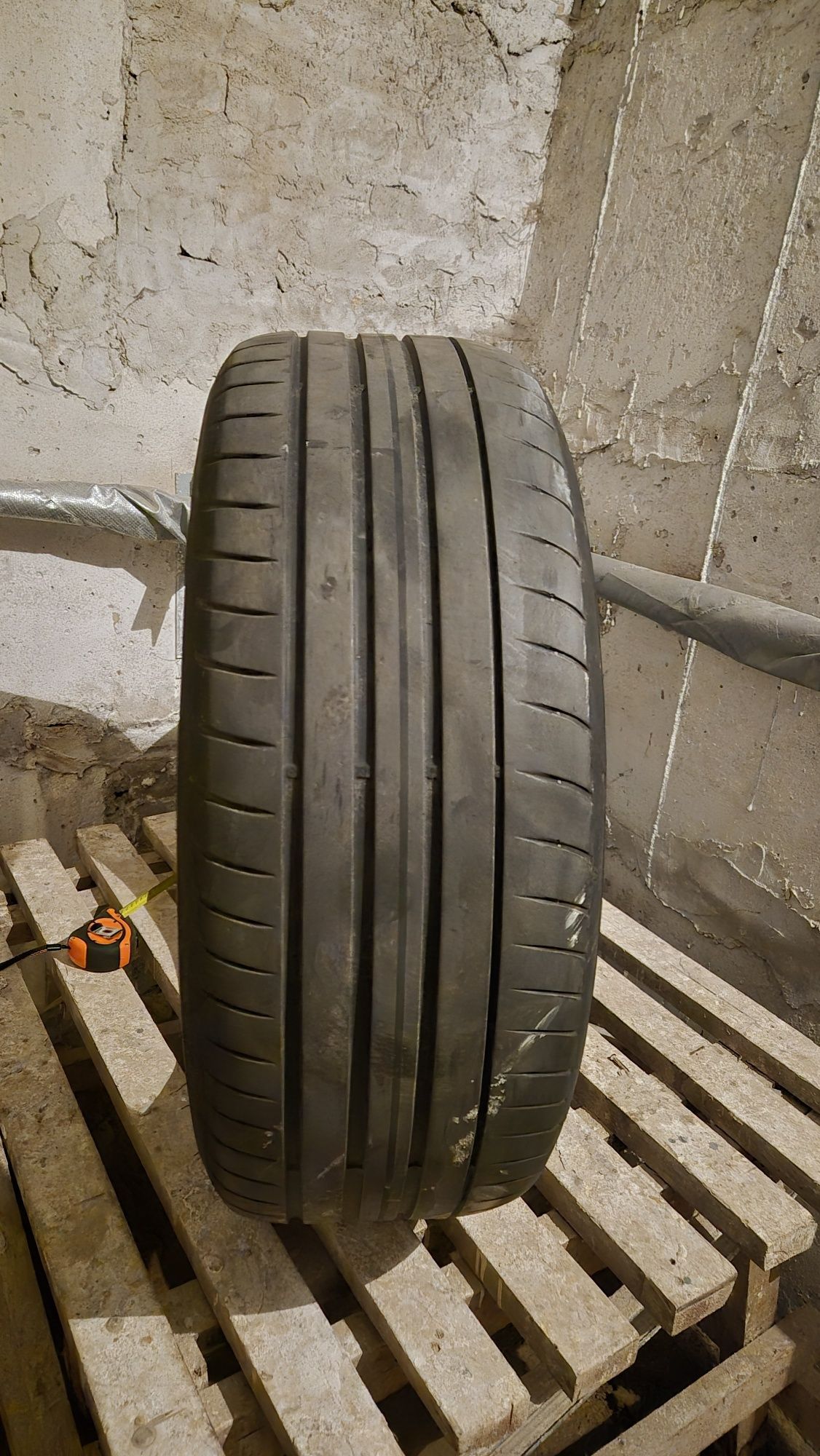 Шини 235/55 r18 пара Good year eagle f1