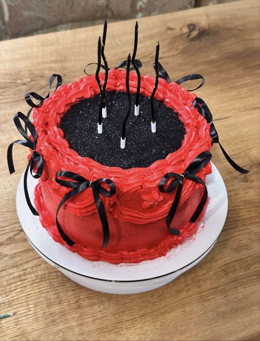 Торти на замовлення • Кенді бар• День народження• Весілля• Хрещення